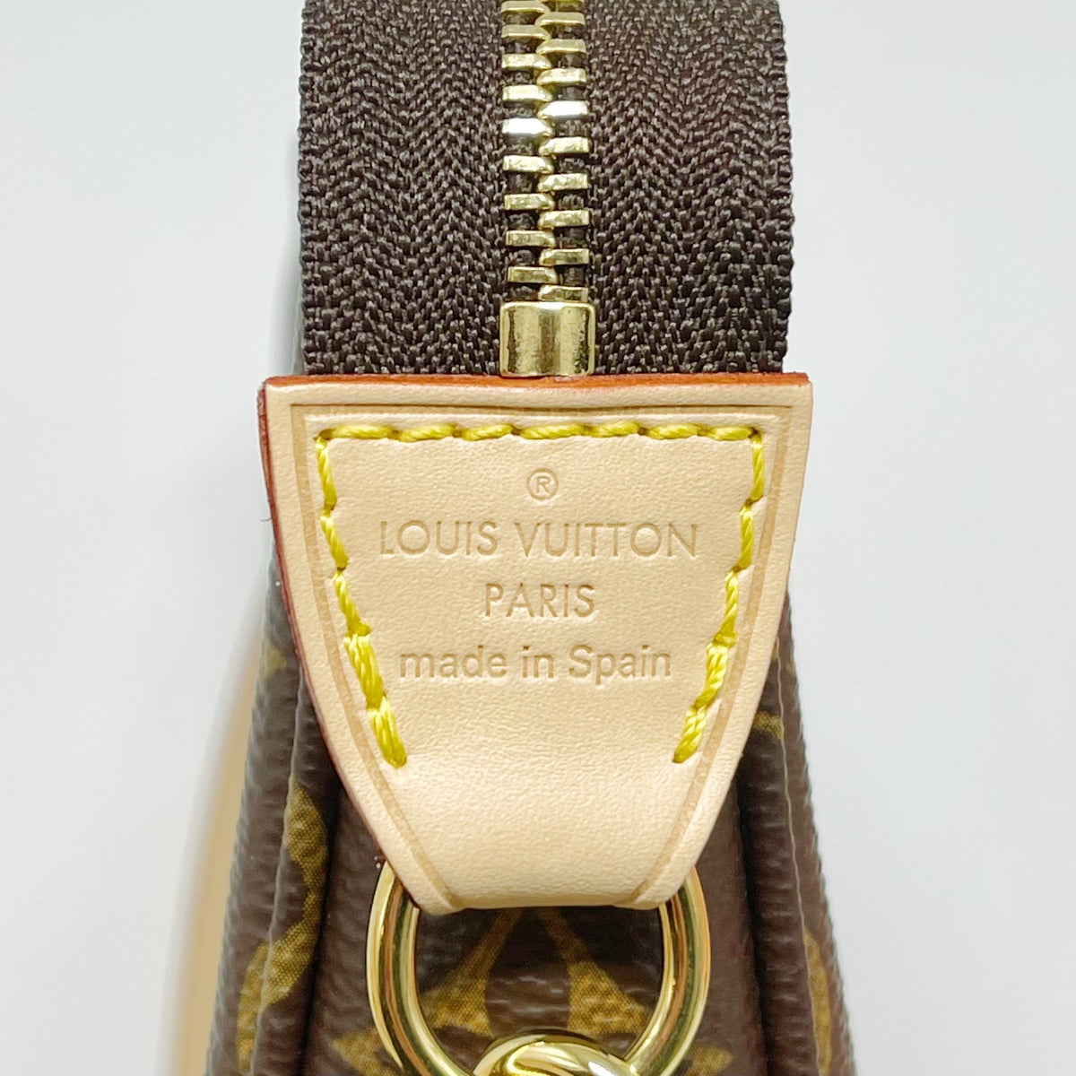 louis-vuitton-pochette-accessories-monogram-canvas-1
