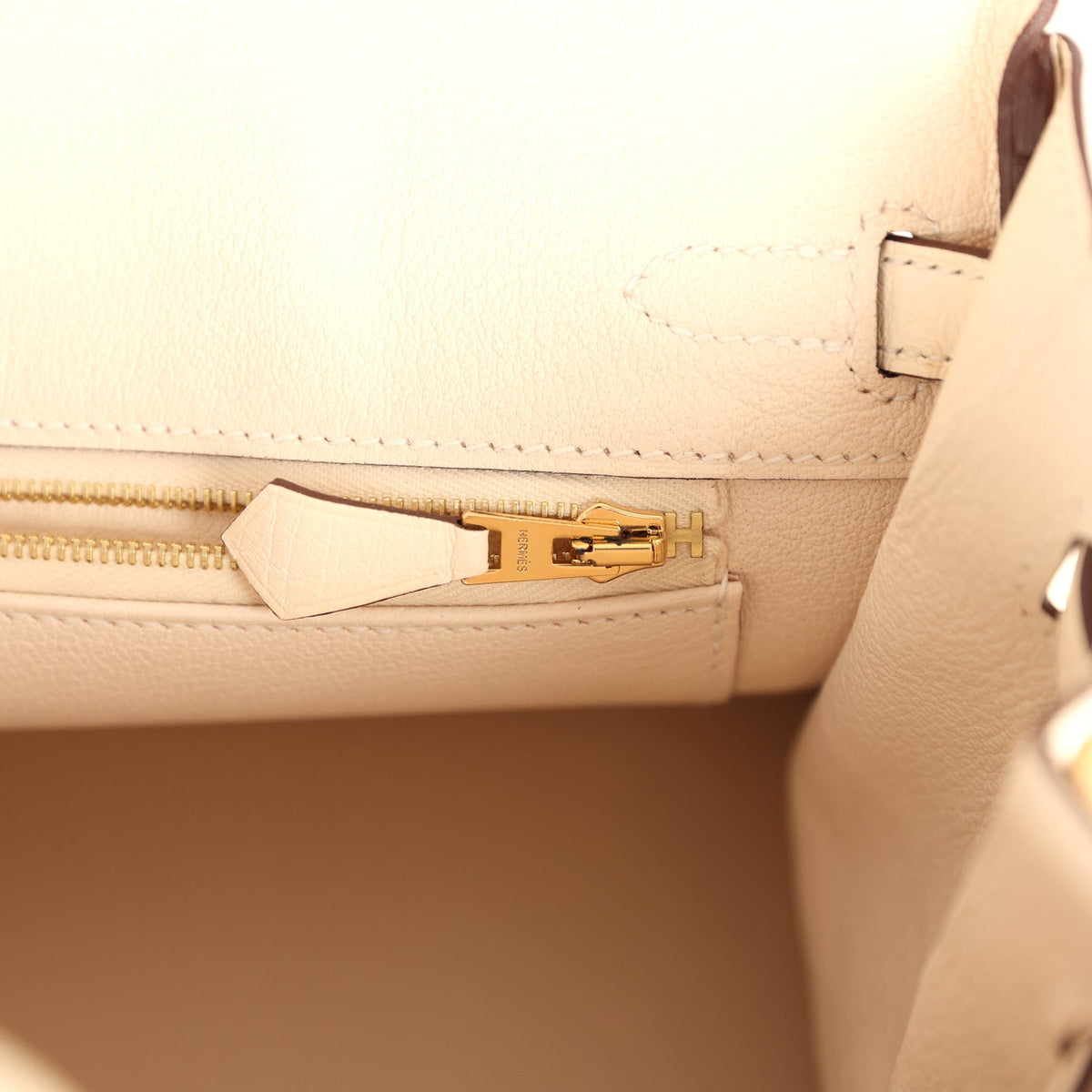 hermes-birkin-25-nata-ostrich-gold-hardware-bag