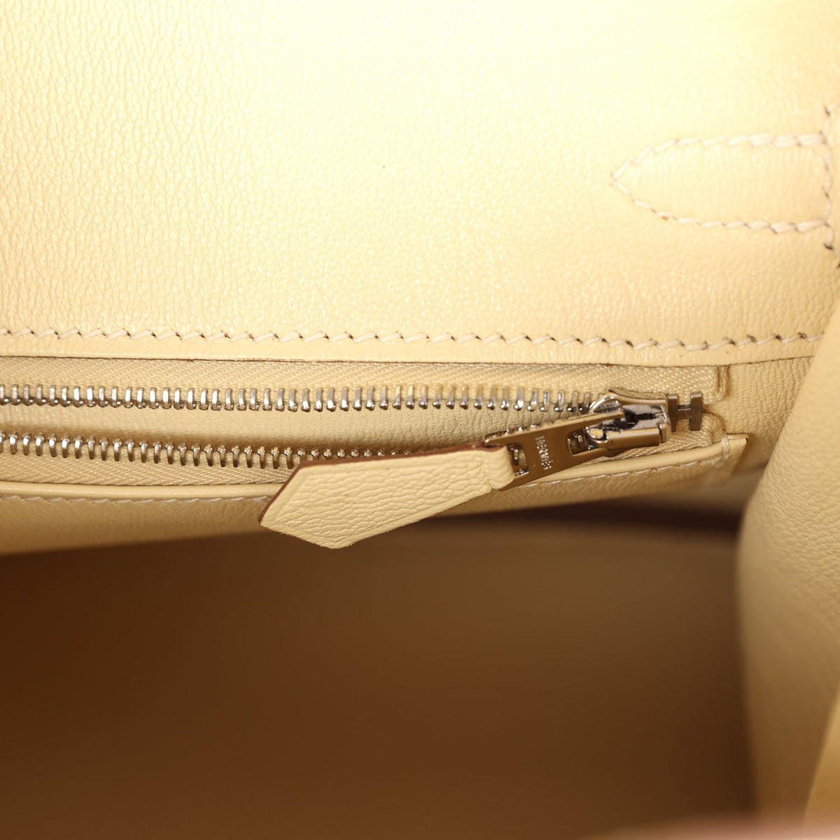 hermes-birkin-25-vanille-matte-alligator-palladium-hardware-bag
