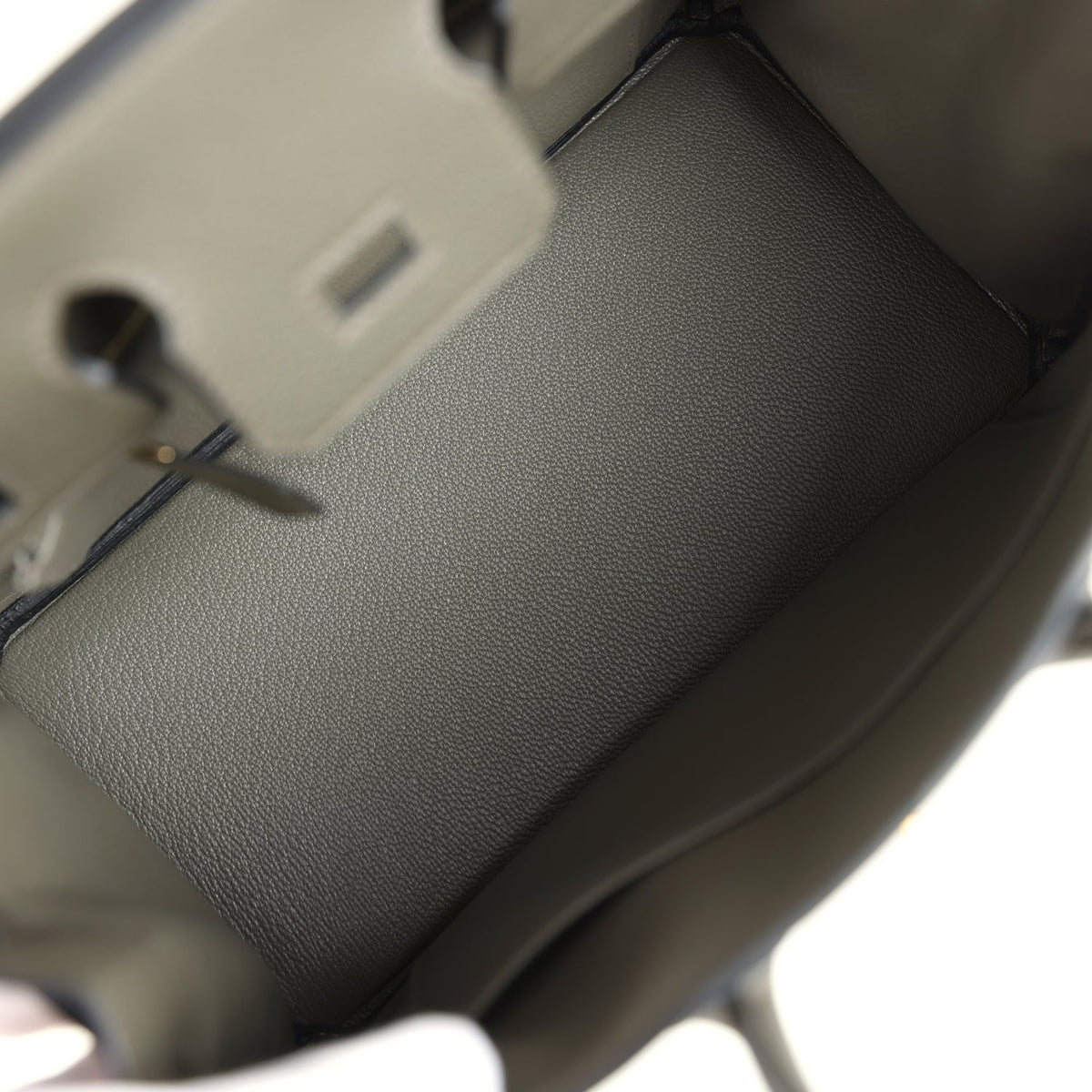 hermes-birkin-25-vert-de-gris-togo-gold-hardware-bag