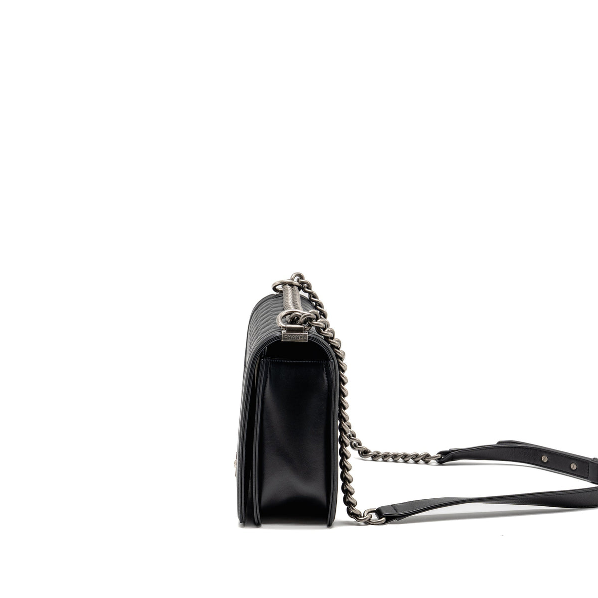 chanel-new-medium-boy-bag-calfskin-black-ruthenium-hardware