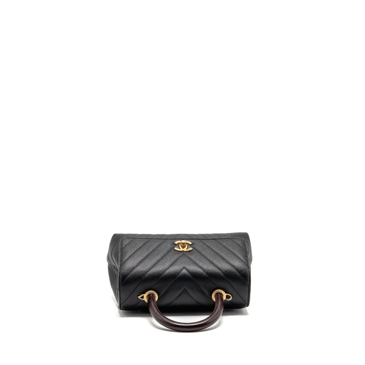 chanel-small-coco-handle-with-lizard-embossed-handle-chevron-caviar-black-ghw