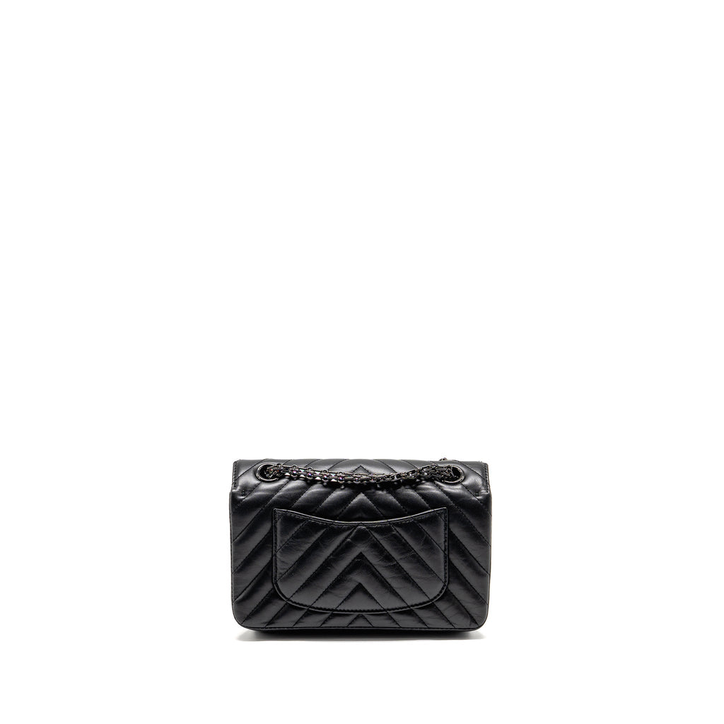 chanel-mini-2-55-reissue-flap-bag-chevron-aged-calfskin-so-black