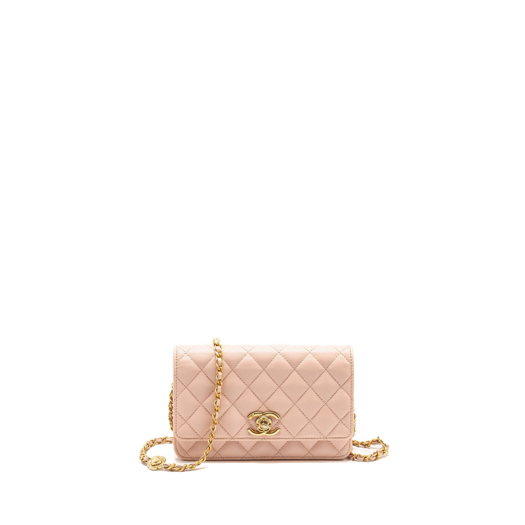 chanel-camellia-turnlock-wallet-on-chain-caviar-light-pink-ghwmicrochip