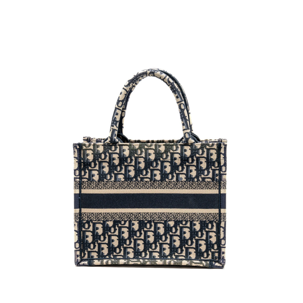 dior-small-book-tote-blue-ecru-dior-oblique-embroidry-copy
