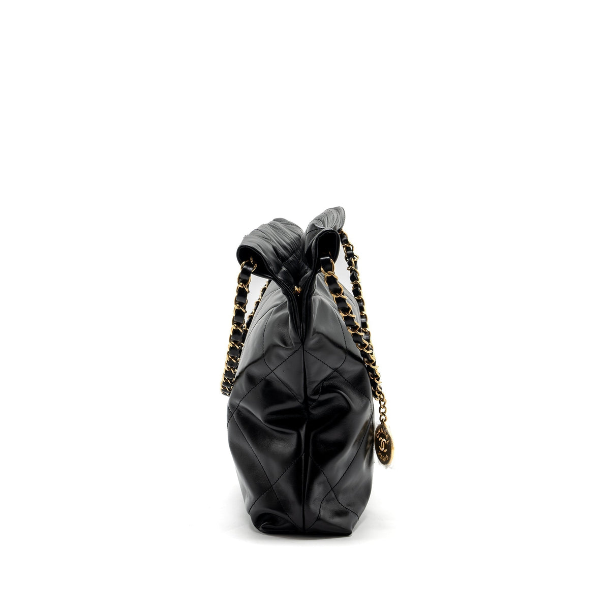 chanel-small-22-bag-lambskin-black-ghw