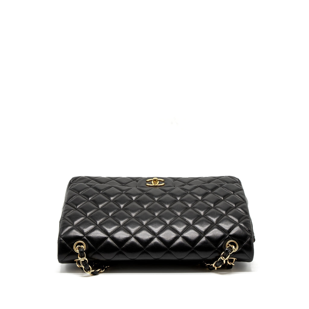 chanel-maxi-classic-single-flap-bag-lambskin-black-ghw