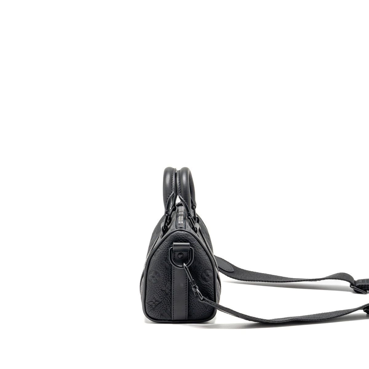 louis-vuitton-keepall-bandouliere-25-monogram-taurillon-leather-black-with-black-hardware