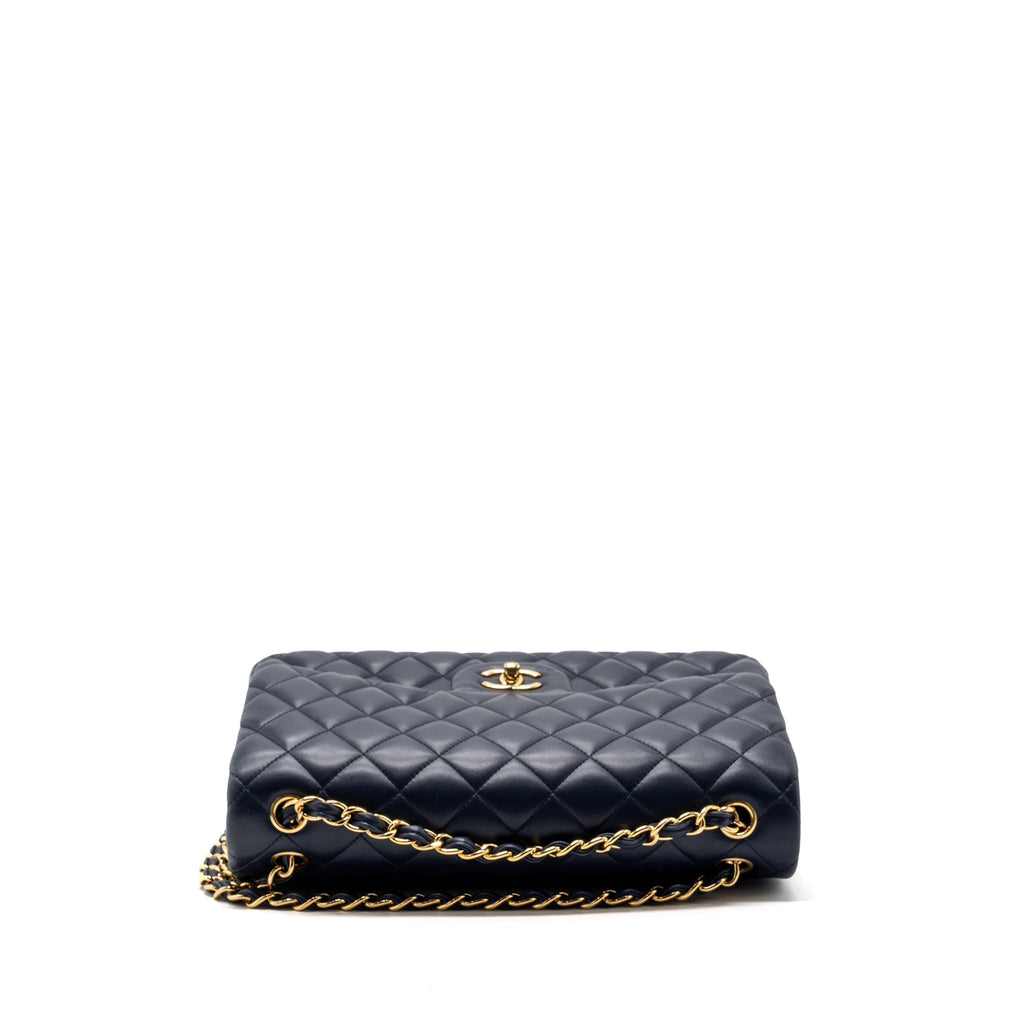 chanel-jumbo-classic-double-flap-lambskin-navy-ghw