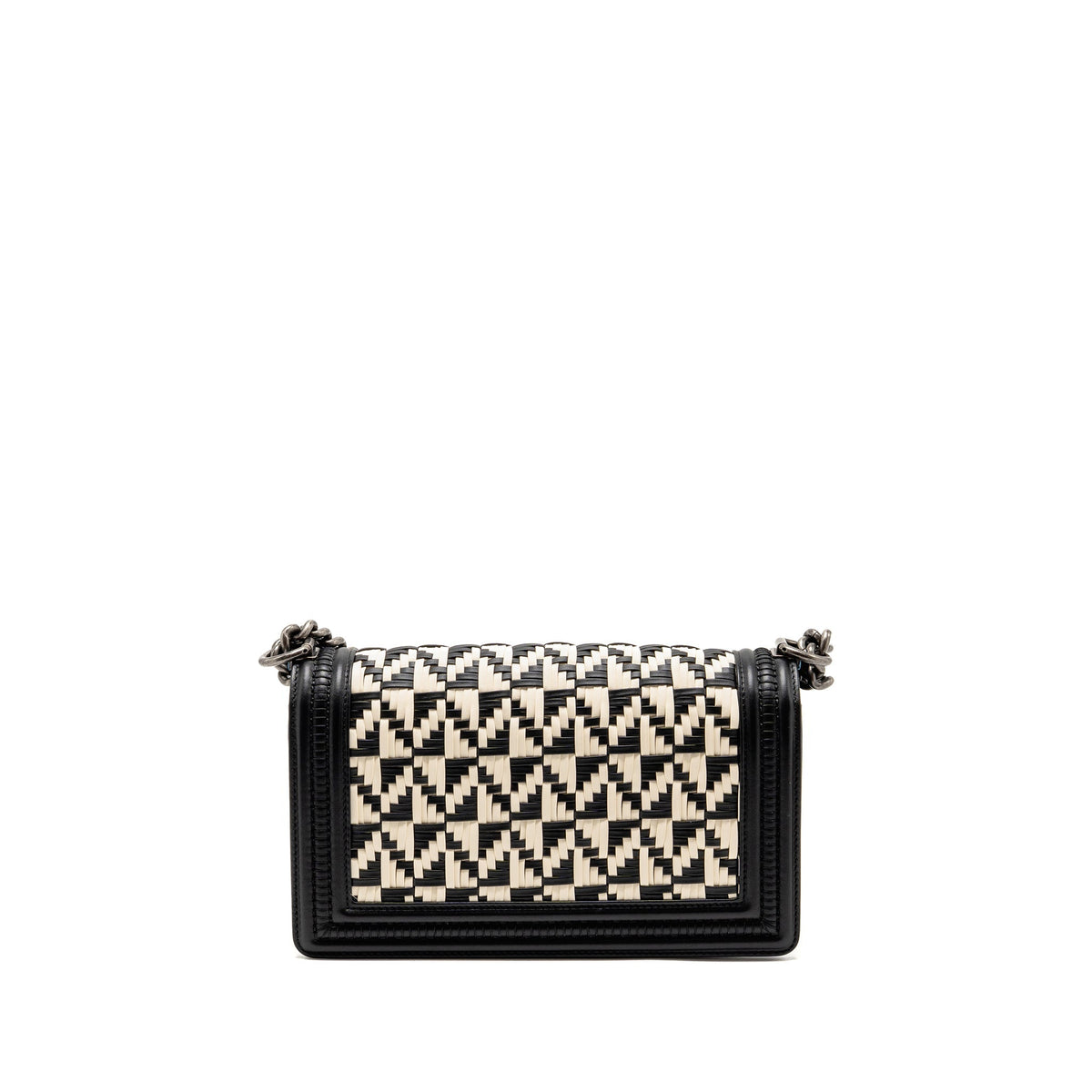 chanel-medium-boy-bag-woven-black-white-ruthenium-hardware