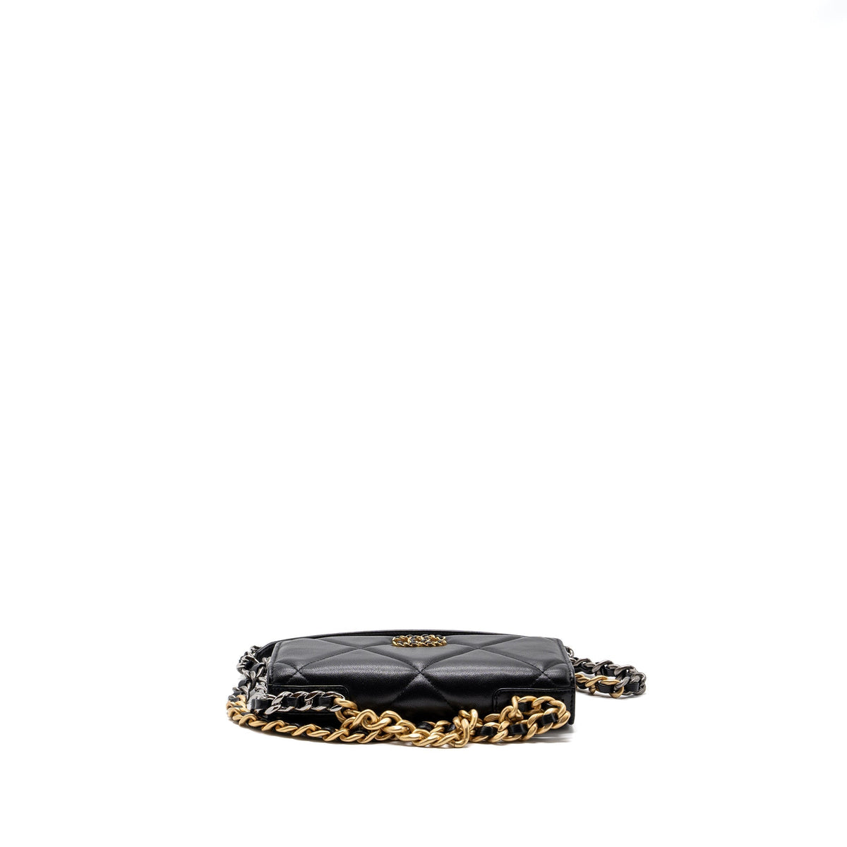 chanel-19-wallet-on-chain-lambskin-black-multicolour-hardware-microchip-1