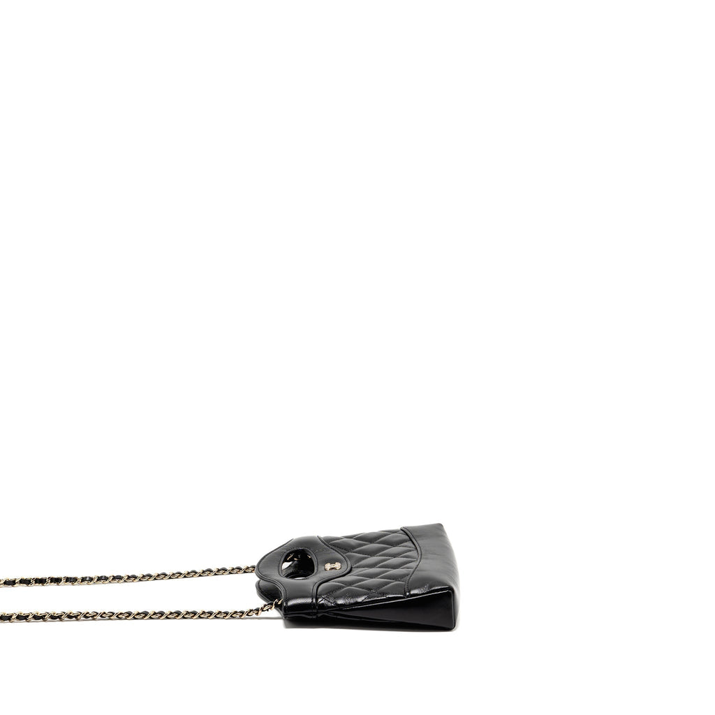 chanel-mini-31-clutch-with-chain-shiny-lambskin-black-lghwmicrochip-1