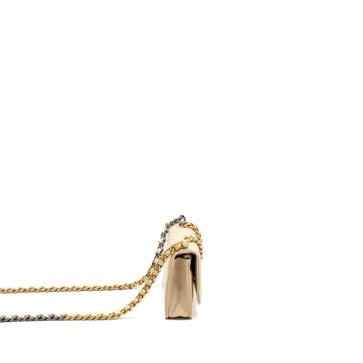 chanel-19-wallet-on-chain-lambskin-light-beige-multicolour-hardware