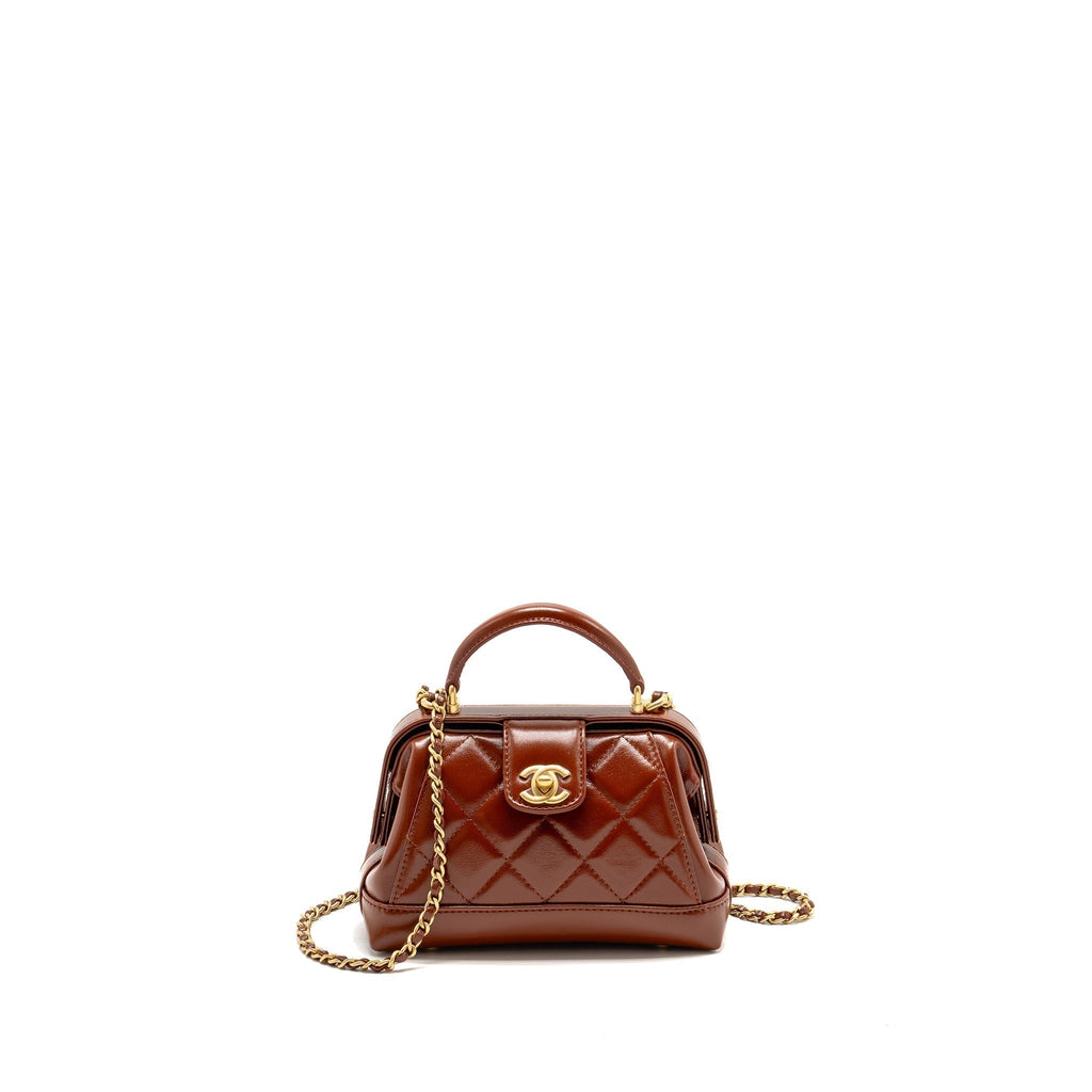 chanel-24a-small-top-handle-doctor-bag-quilted-shiny-lambskin-caramel-ghwmicrochip-copy