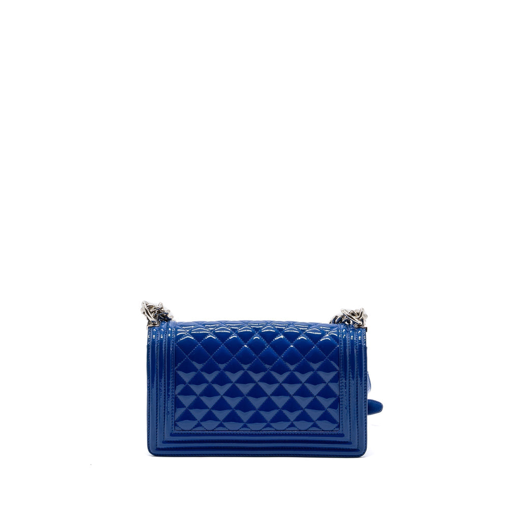 chanel-medium-boy-bag-patent-dark-blue-shw