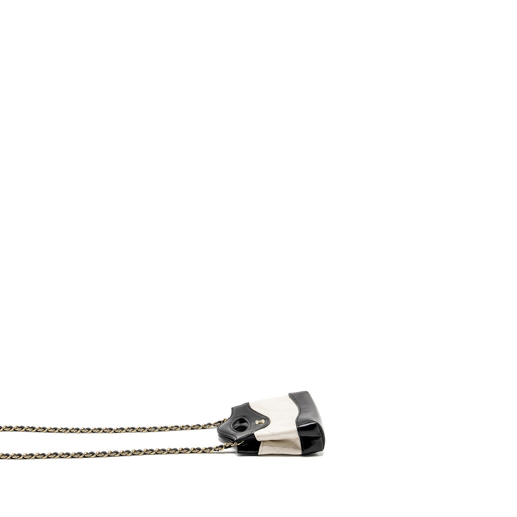 chanel-31-nano-clutch-with-chain-shiny-lambskin-white-black-lghw-microchip