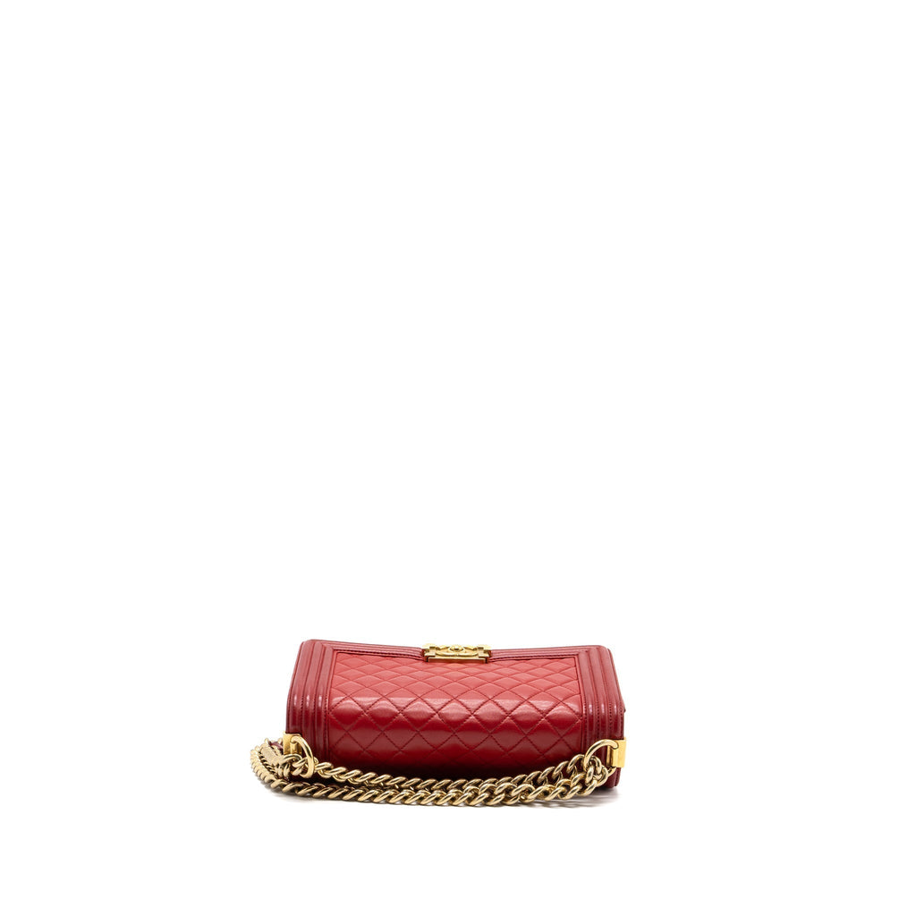 chanel-medium-boy-bag-red-brushed-ghw