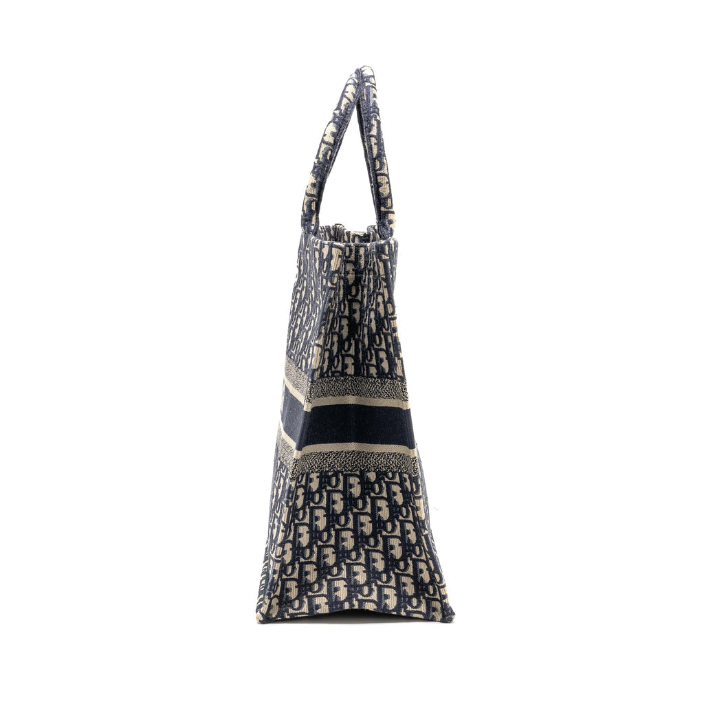 dior-large-book-tote-dior-oblique-canvas-blue