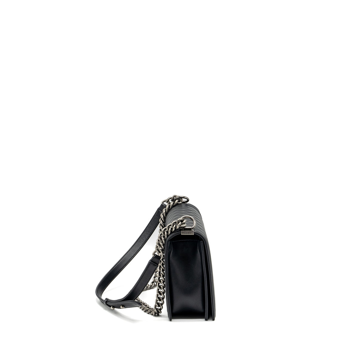 chanel-new-medium-boy-bag-smooth-calfskin-black-ruthenium-hardware