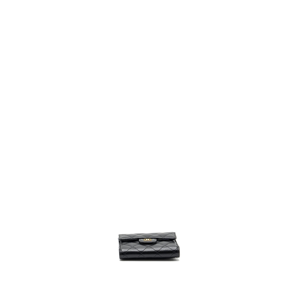 chanel-classic-compact-wallet-caviar-black-ghwmicrochip