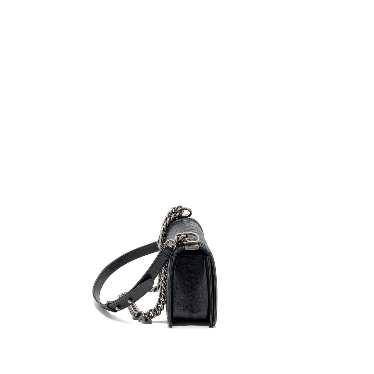 chanel-medium-boy-bag-caviar-black-ruthenium-hardware