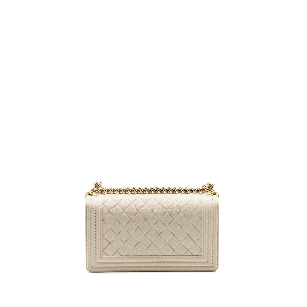 chanel-medium-boy-bag-caviar-white-lghw