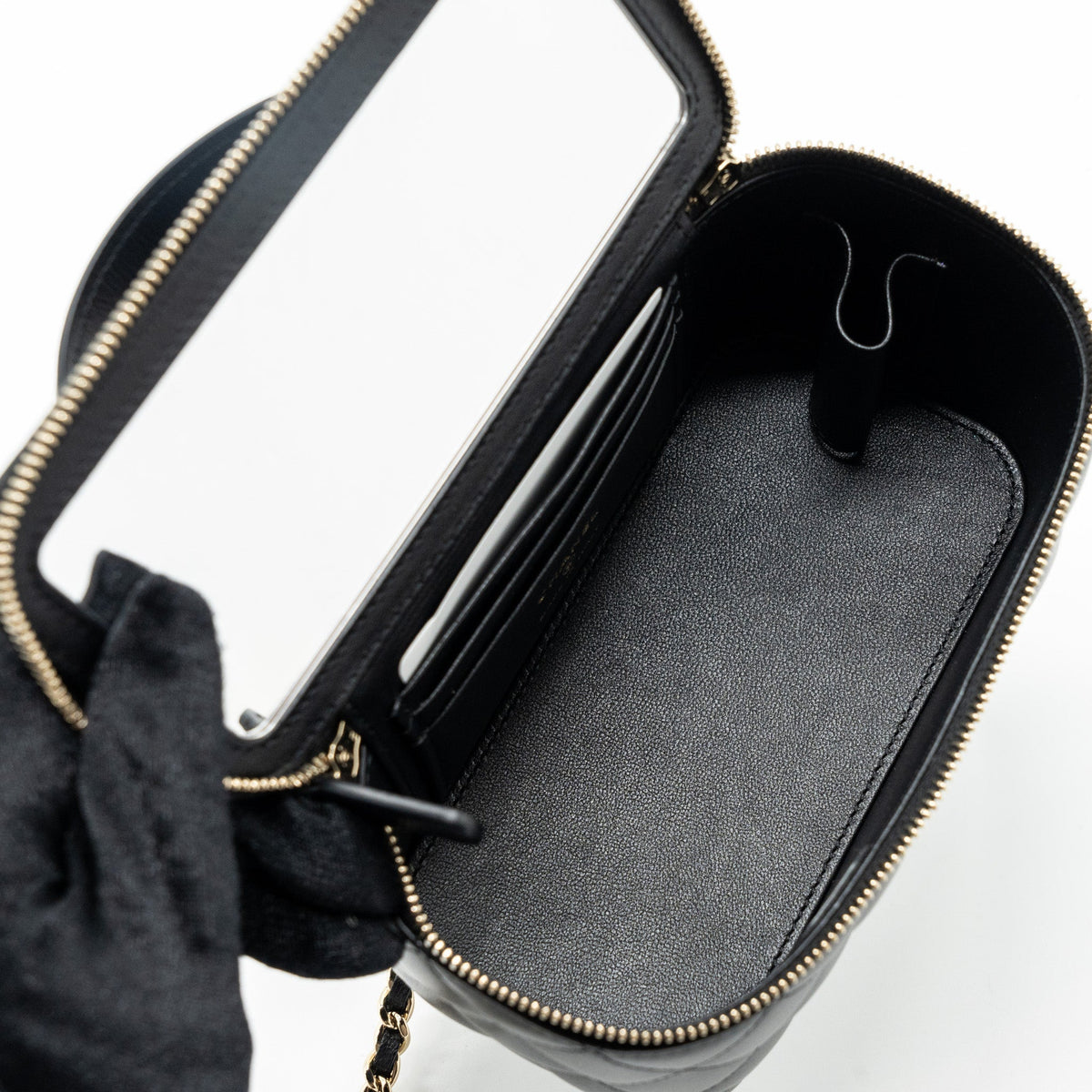 chanel-top-handle-long-vanity-with-chains-lambskin-black-lghwmicrochip