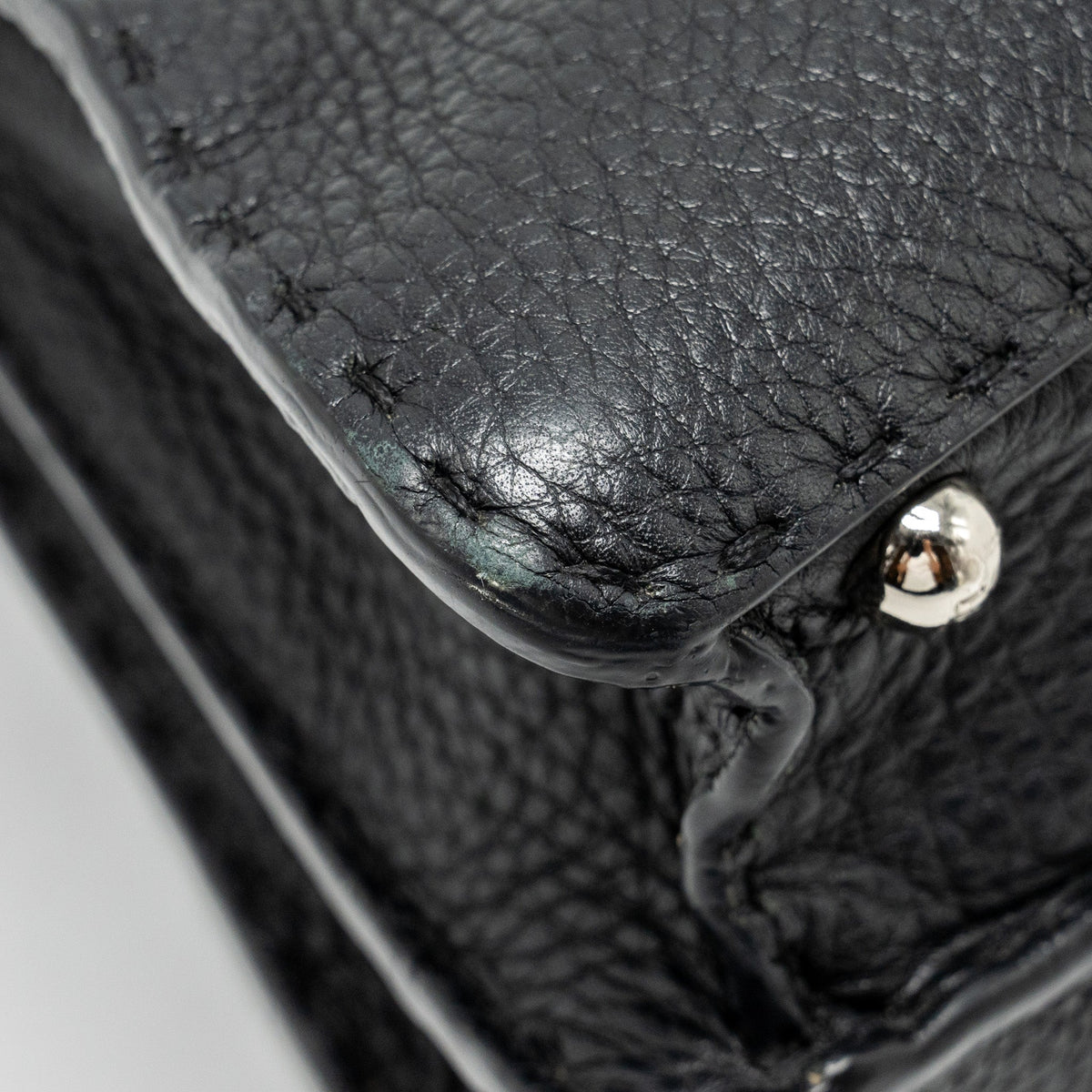 fendi-medium-peekaboo-bag-calfskin-black-shw