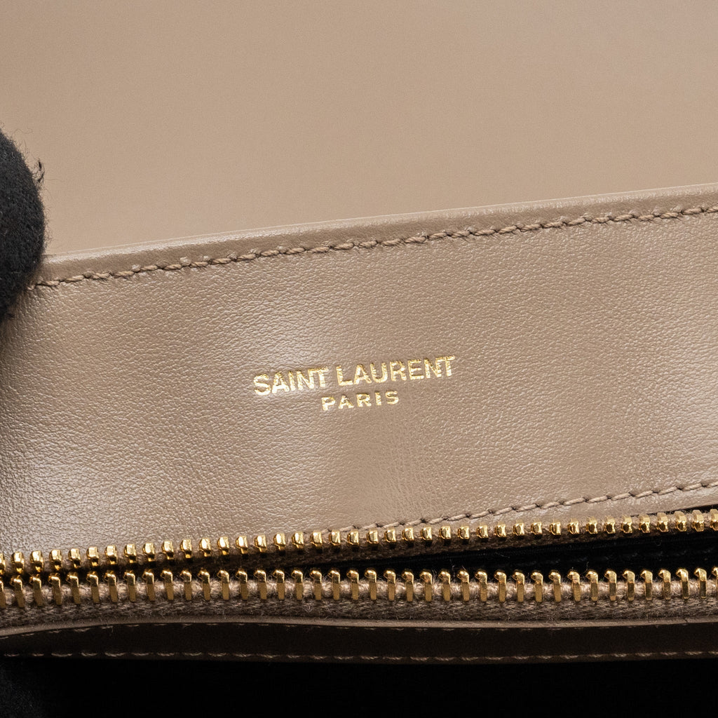 saint-laurent-medium-loulou-shoulder-bag-beige-ghw