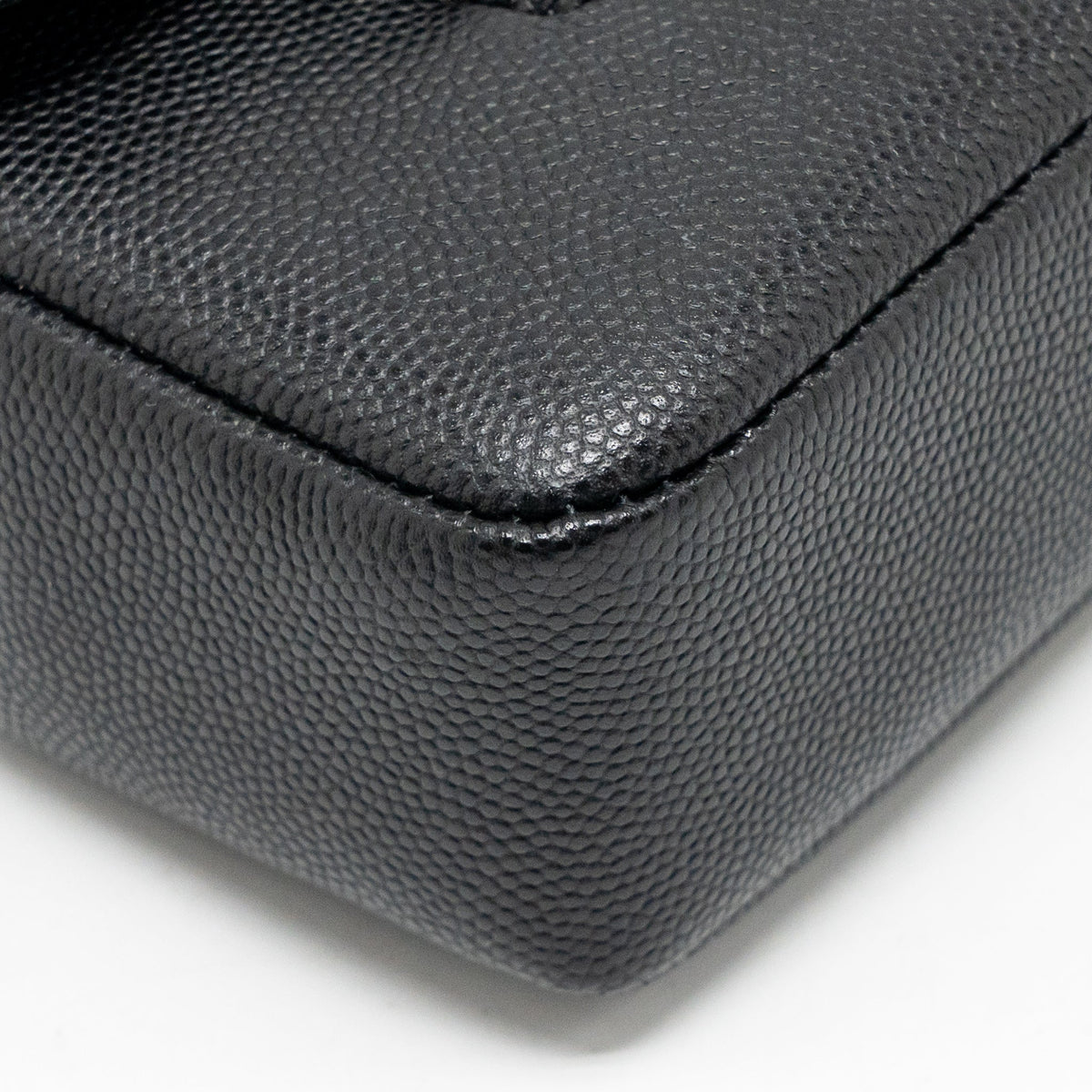chanel-26p-preppy-black