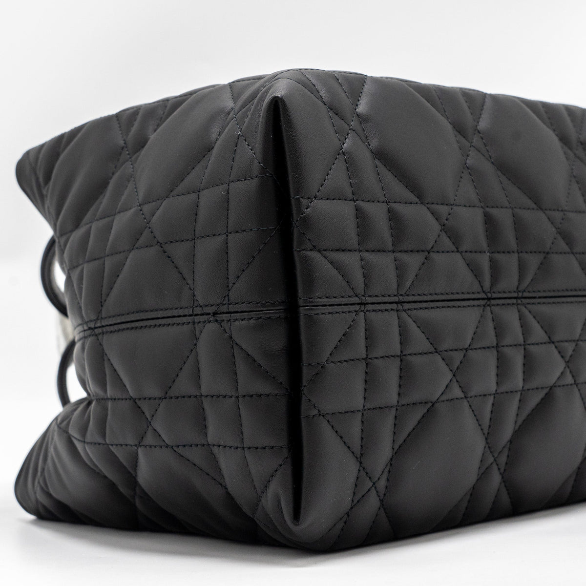 dior-medium-dior-toujours-bag-macrocannage-calfskin-black-lghw