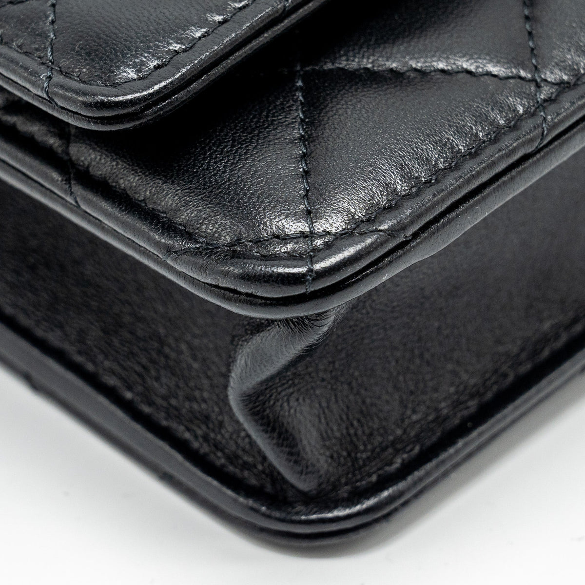 chanel-leather-top-handle-wallet-on-chain-lambskin-black-lghw-microchip-1