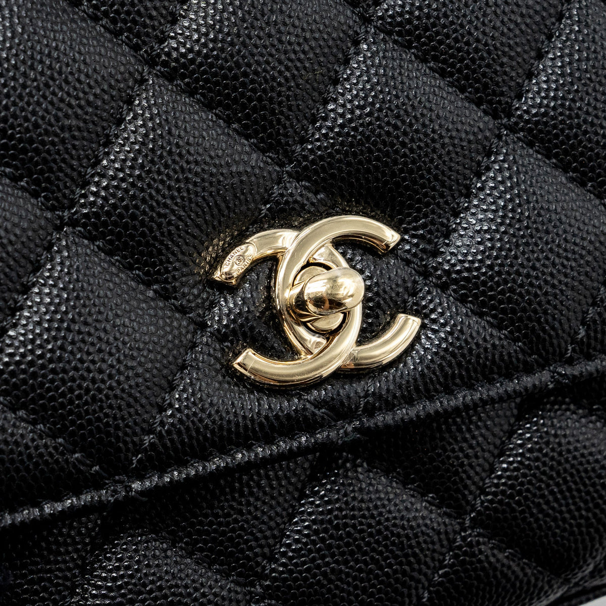chanel-coco-handle-extra-mini-caviar-black-lghwmicrochip