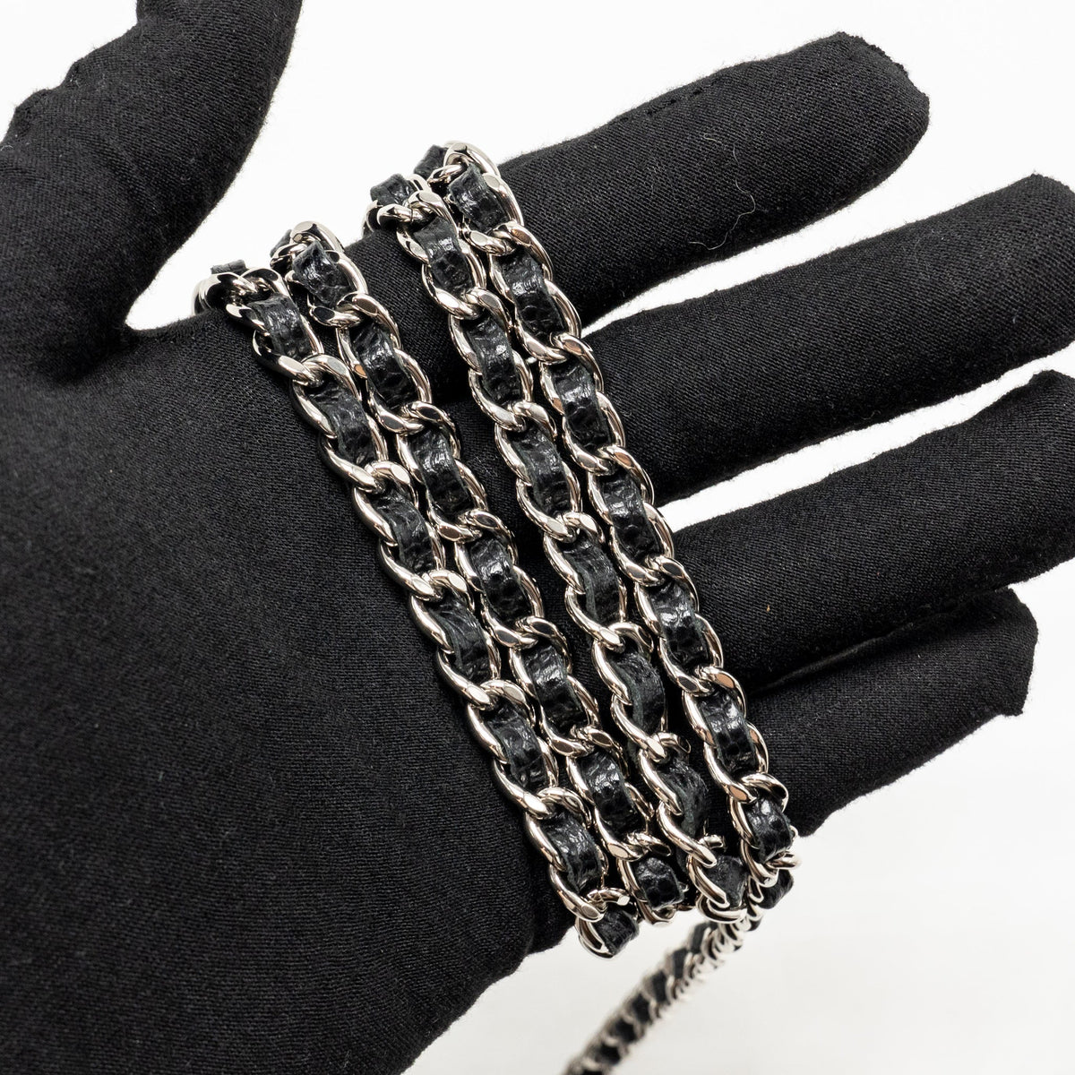 chanel-classic-flap-wallet-on-chain-caviar-black-shw-microchip
