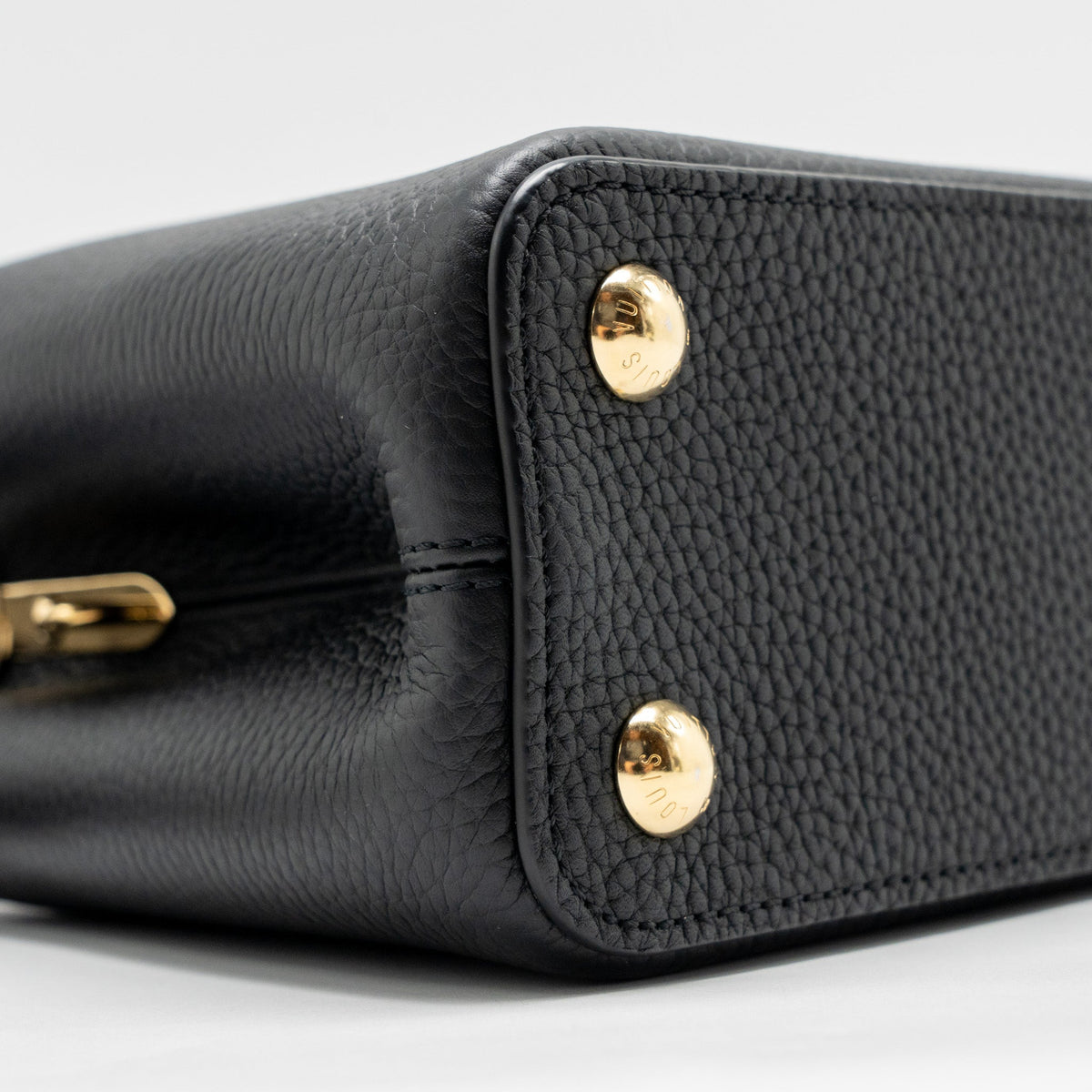 louis-vuitton-murakami-limited-edition-capucines-bb-taurillon-leather-black-ghw