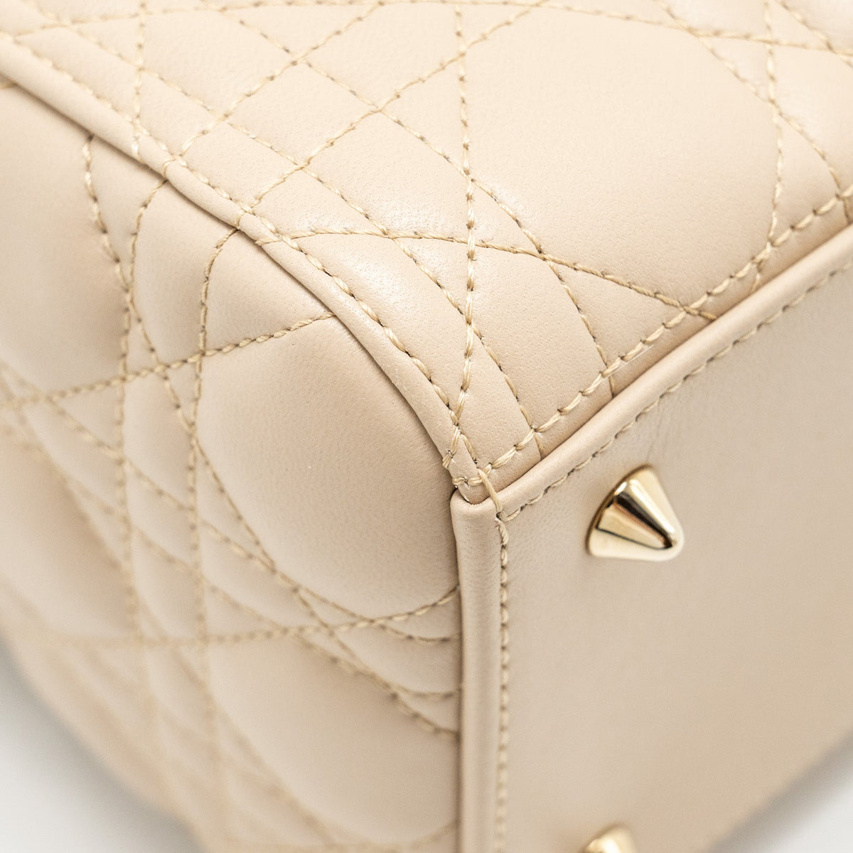 dior-medium-lady-dior-lambskin-beige-blue-lghw