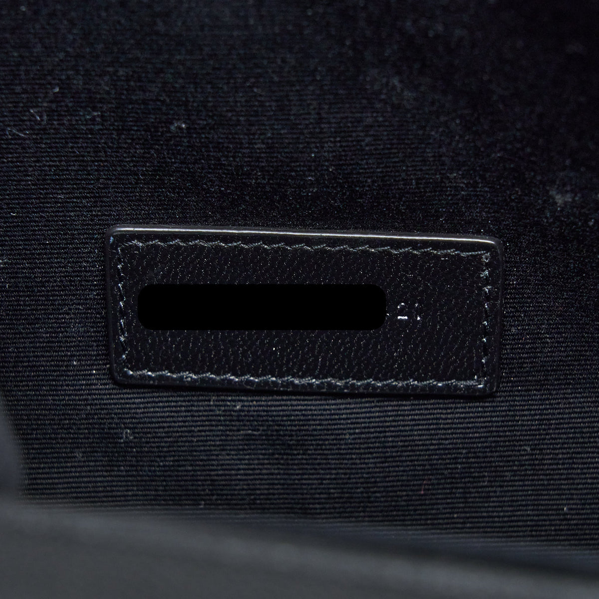 saint-laurent-ysl-envelop-clutch-grained-calfskin-black-ghw