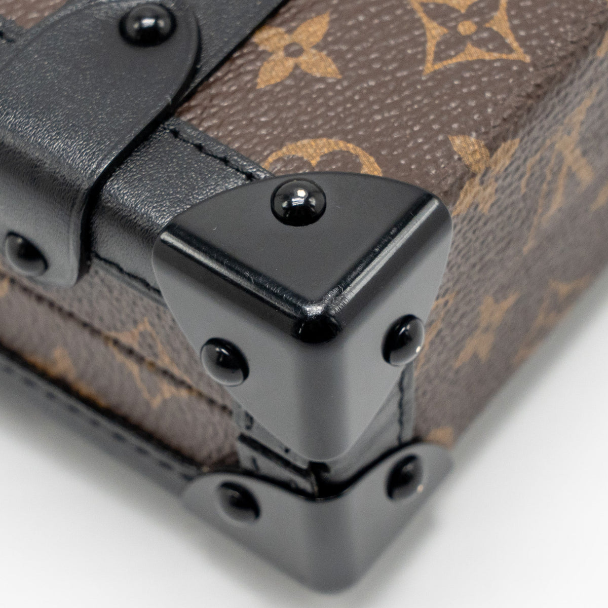 louis-vuitton-petite-malle-monogram-canvas-smooth-calfskin-ghw