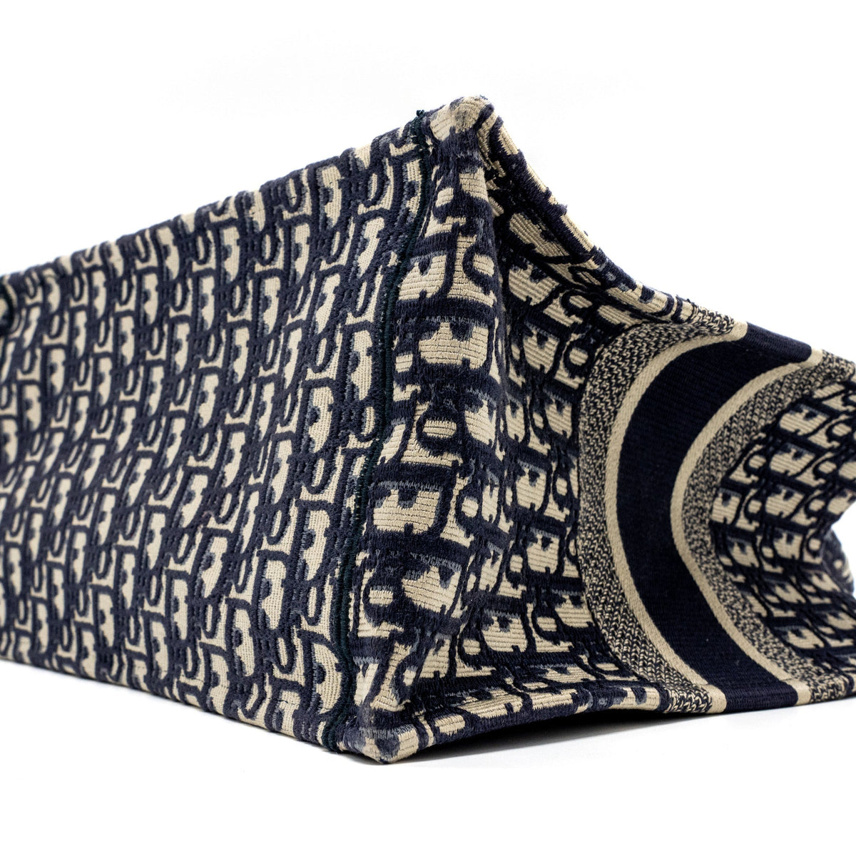dior-medium-book-tote-blue-oblique-emboidery