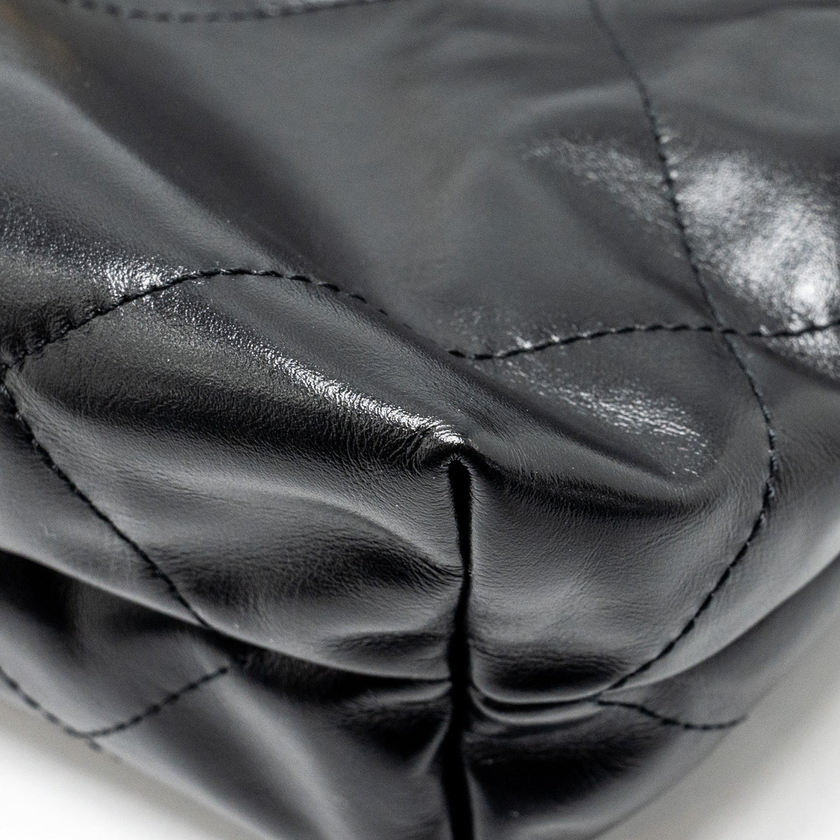 chanel-small-22-bag-shiny-calfskin-black-ghw-microchip-2