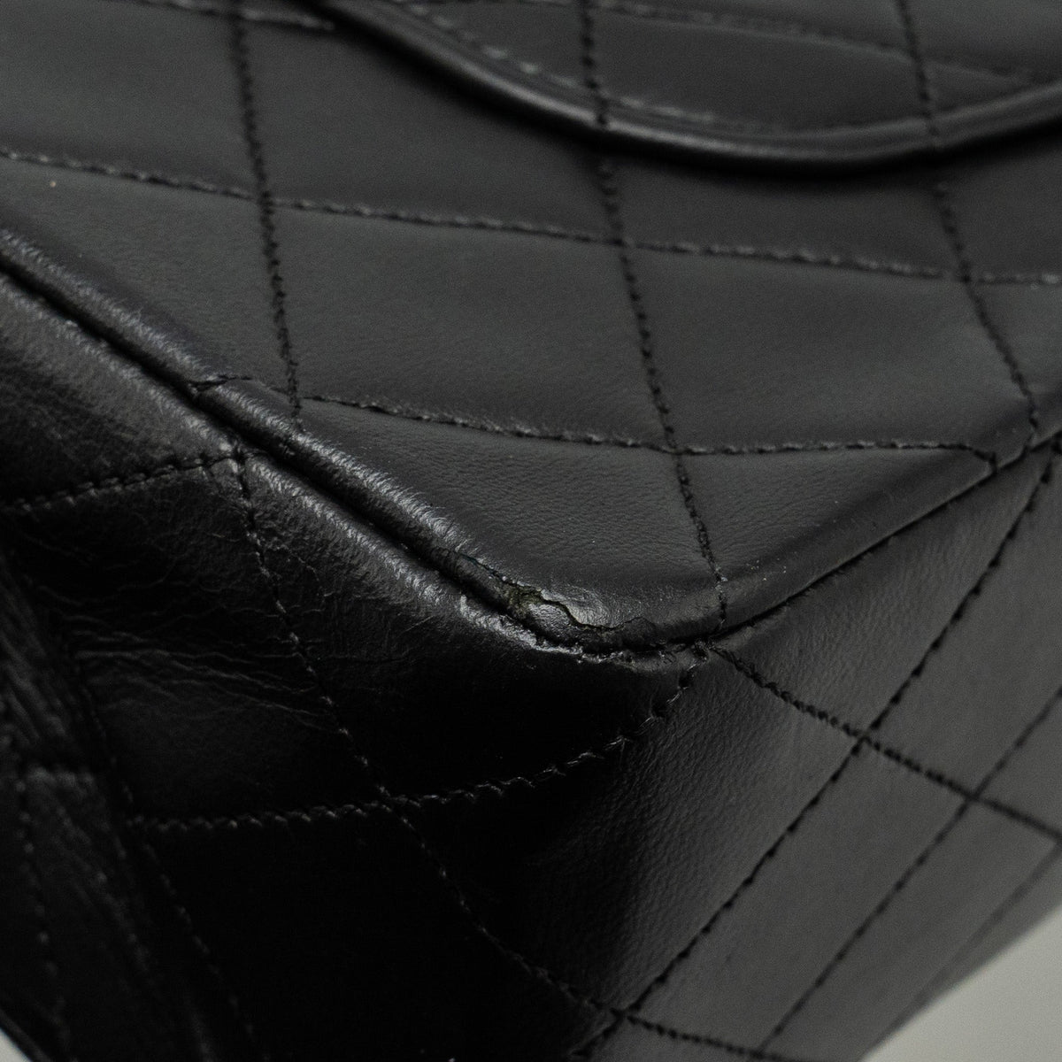 chanel-vintage-medium-classic-double-flap-bag-lambskin-black-ghw