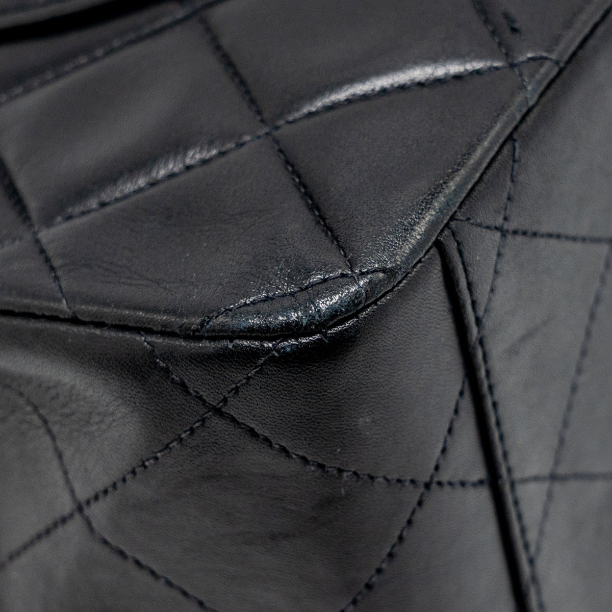 chanel-vintage-classic-flap-jumbo-bag-lambskin-black-ghw