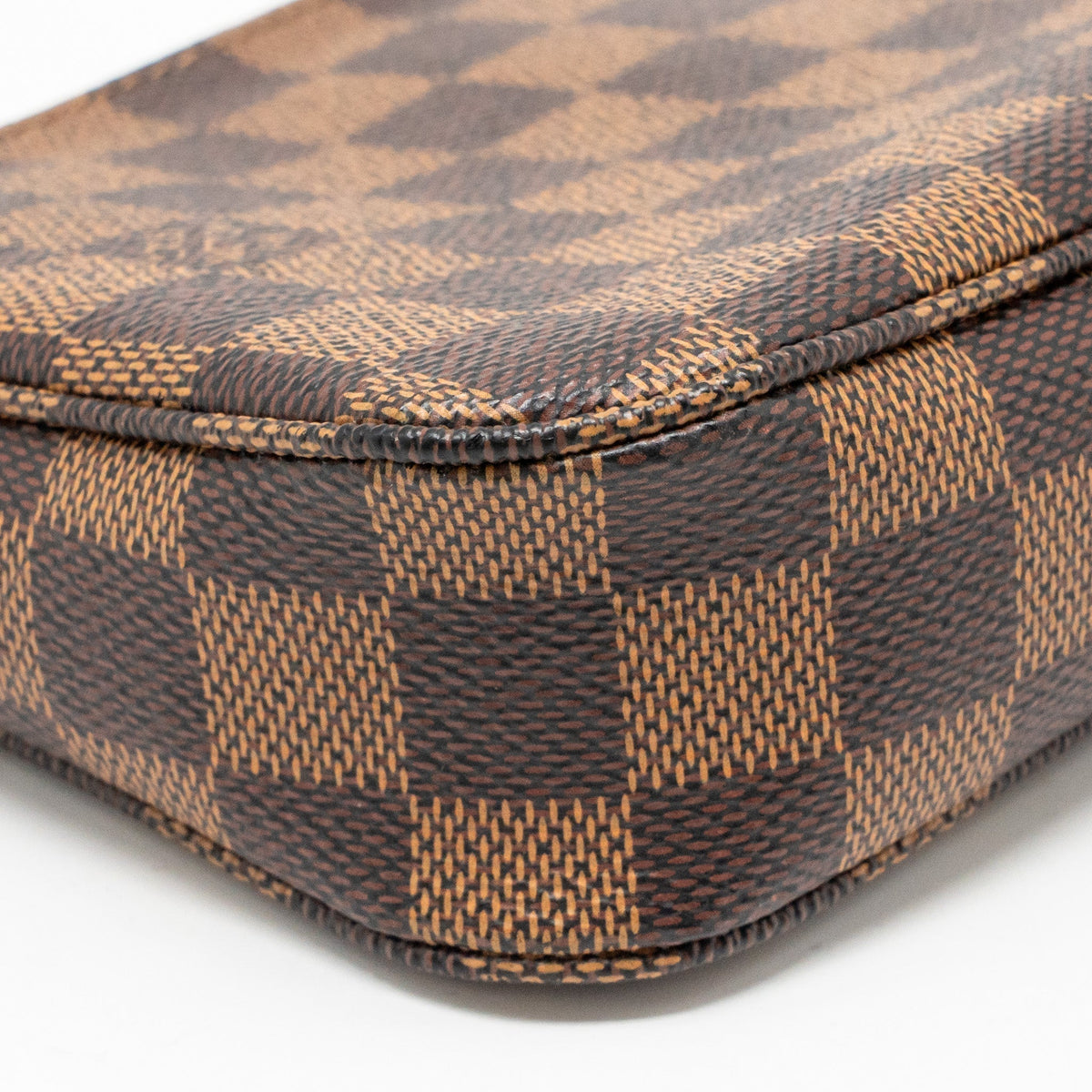 lv-damier-ebene-1