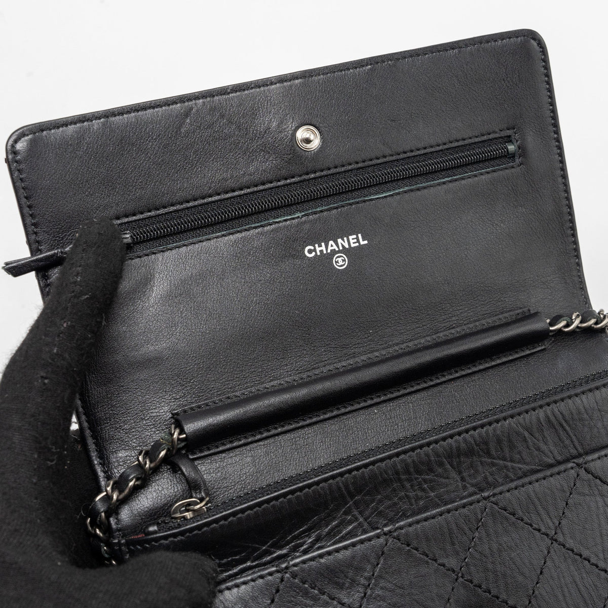 chanel-2-55-reissue-wallet-on-chain-calfskin-black-ruthenium-hardware