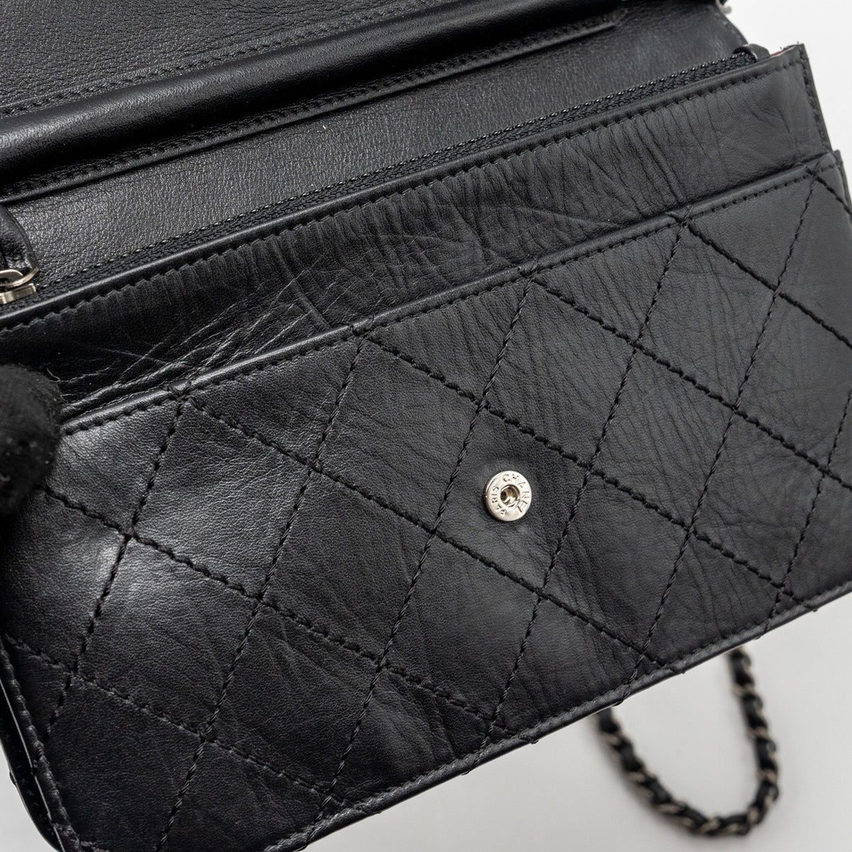 chanel-2-55-reissue-wallet-on-chain-calfskin-black-ruthenium-hardware