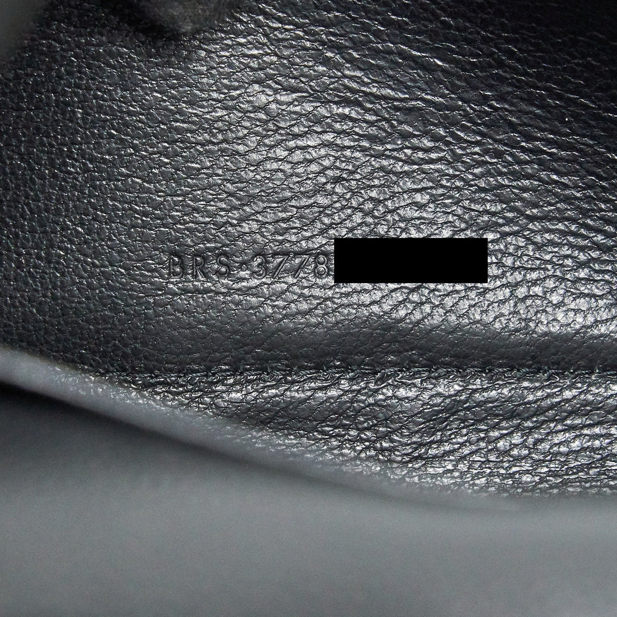 saint-laurent-envelope-chain-wallet-black-with-shw