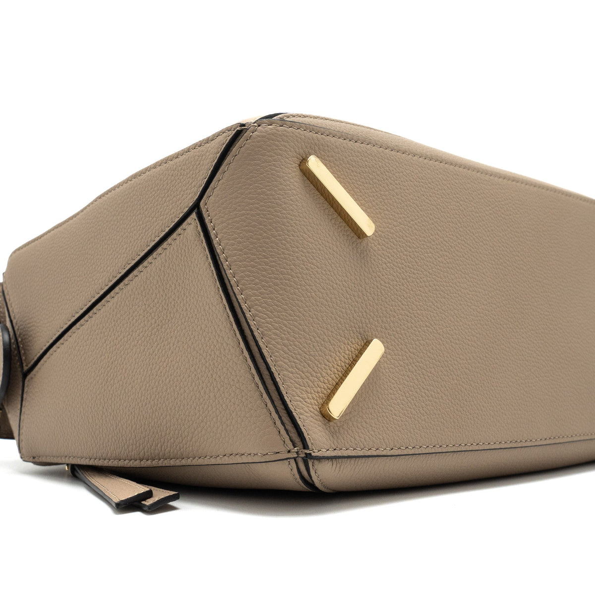 loewe-medium-puzzle-bag-soft-grained-calfskin-sand-ghw