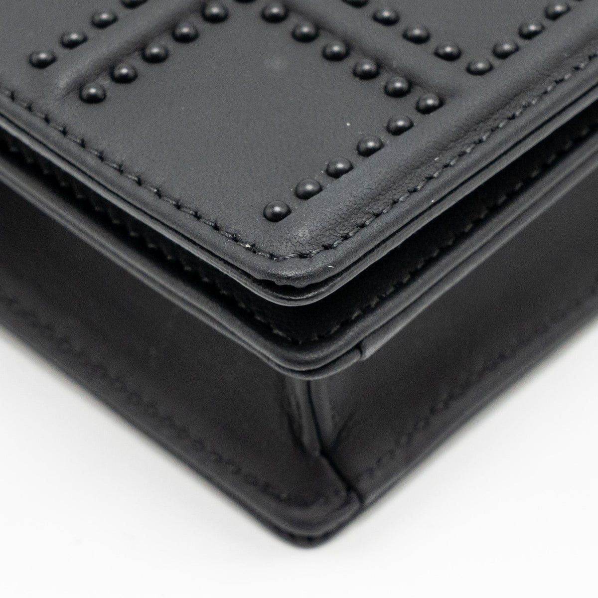 dior-studded-diorama-wallet-on-chain-leather-so-black-copy