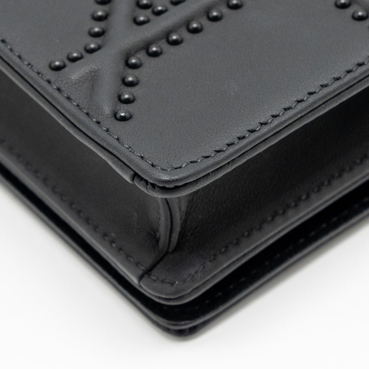 dior-studded-diorama-wallet-on-chain-leather-so-black-copy