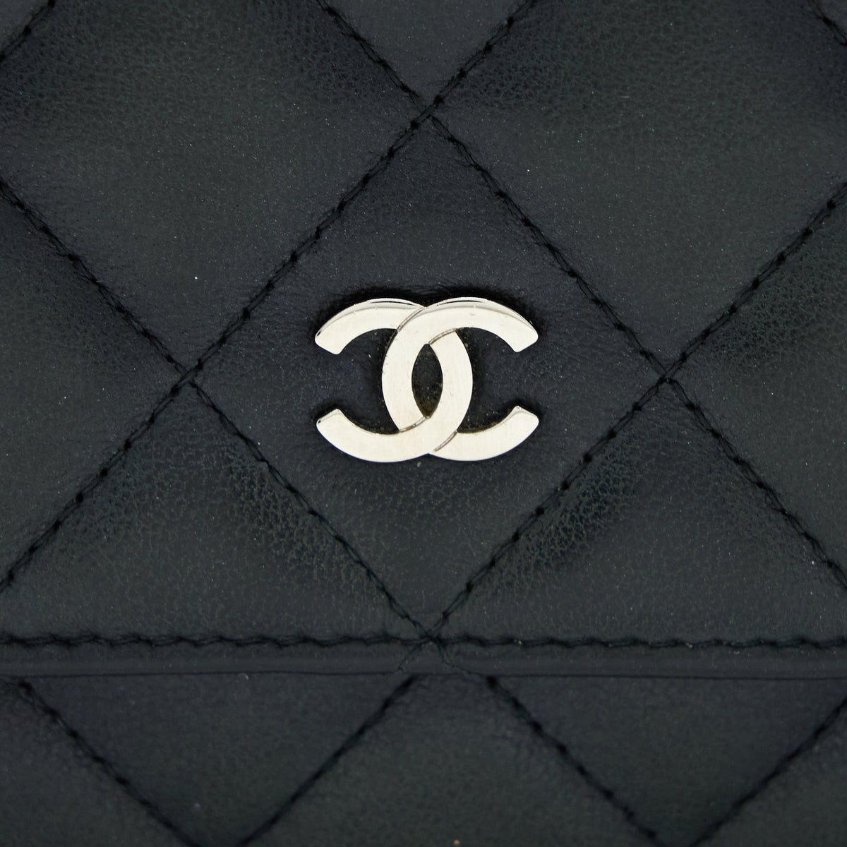chanel-classic-wallet-on-chain-lambskin-black-with-shw
